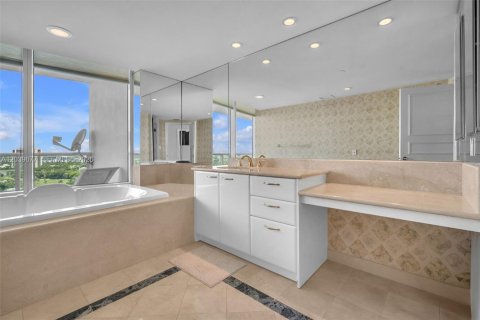 Copropriété à vendre à Aventura, Floride: 4 chambres, 308.44 m2 № 2085883 - photo 24