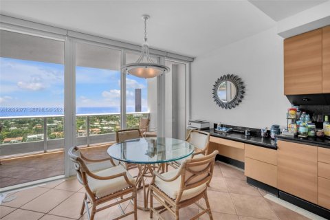 Copropriété à vendre à Aventura, Floride: 4 chambres, 308.44 m2 № 2085883 - photo 2