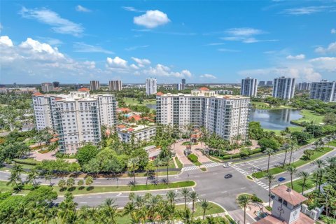 Copropriété à vendre à Aventura, Floride: 4 chambres, 308.44 m2 № 2085883 - photo 12