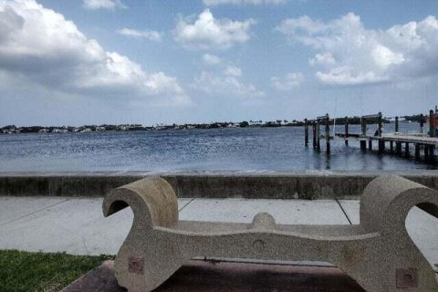 Casa en alquiler en West Palm Beach, Florida, 3 dormitorios, 115.29 m2 № 1092880 - foto 1