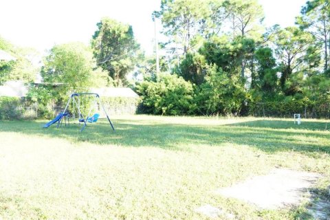 House in Lehigh Acres, Florida 2 bedrooms, 81.38 sq.m. № 2097484 - photo 16