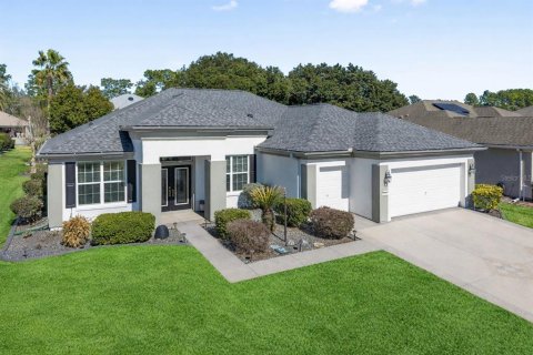 Casa en Summerfield, Florida 2 dormitorios, 171.87 m2 № 2196476