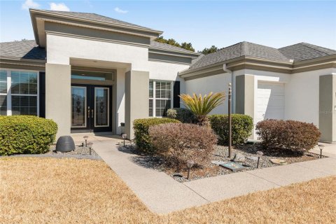 House in Summerfield, Florida 2 bedrooms, 171.87 sq.m. № 2196476 - photo 8