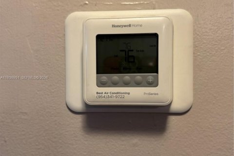 Купить кондоминиум в Маргит, Флорида 6 комнат, 75.72м2, № 2088658 - фото 16