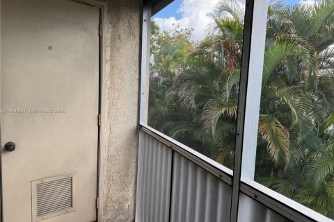 Купить кондоминиум в Маргит, Флорида 6 комнат, 75.72м2, № 2088658 - фото 21