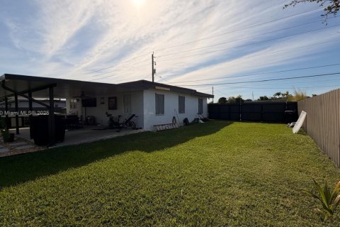 Villa ou maison à vendre à Miami, Floride: 3 chambres, 110.37 m2 № 1966806 - photo 4