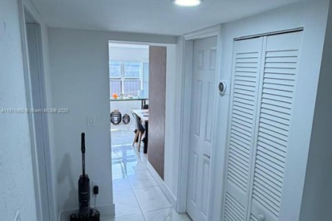 Villa ou maison à vendre à Miami, Floride: 3 chambres, 110.37 m2 № 1966806 - photo 18