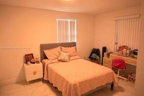 Villa ou maison à vendre à Miami, Floride: 3 chambres, 110.37 m2 № 1966806 - photo 27