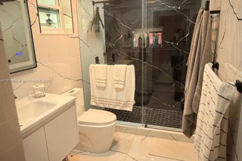 Villa ou maison à vendre à Miami, Floride: 3 chambres, 110.37 m2 № 1966806 - photo 22