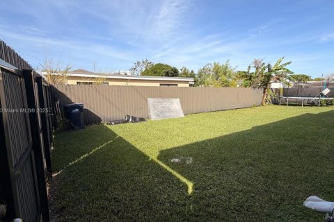 Villa ou maison à vendre à Miami, Floride: 3 chambres, 110.37 m2 № 1966806 - photo 5