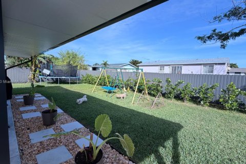 Villa ou maison à vendre à Miami, Floride: 3 chambres, 110.37 m2 № 1966806 - photo 8