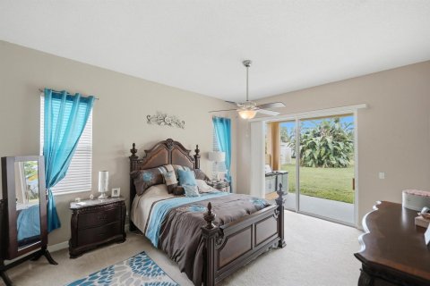 House in Port St. Lucie, Florida 3 bedrooms, 193.05 sq.m. № 2399917 - photo 22