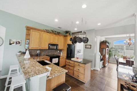 House in Port St. Lucie, Florida 3 bedrooms, 193.05 sq.m. № 2399917 - photo 14