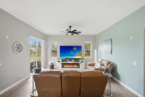 House in Port St. Lucie, Florida 3 bedrooms, 193.05 sq.m. № 2399917 - photo 12
