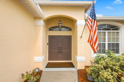 House in Port St. Lucie, Florida 3 bedrooms, 193.05 sq.m. № 2399917 - photo 5