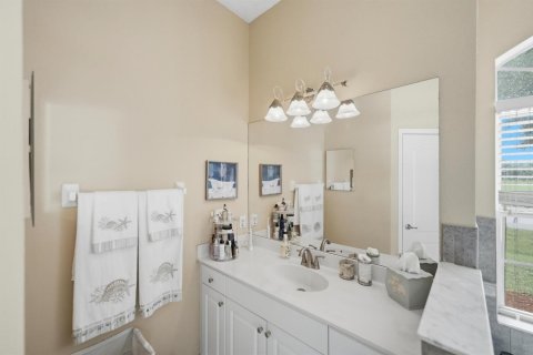 House in Port St. Lucie, Florida 3 bedrooms, 193.05 sq.m. № 2399917 - photo 25