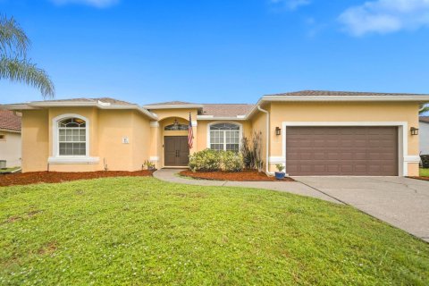 House in Port St. Lucie, Florida 3 bedrooms, 193.05 sq.m. № 2399917 - photo 2