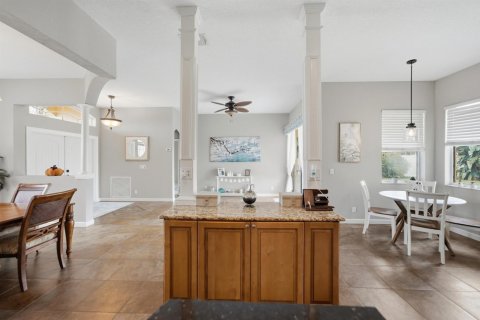House in Port St. Lucie, Florida 3 bedrooms, 193.05 sq.m. № 2399917 - photo 7
