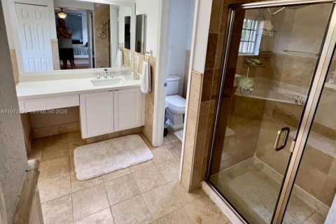 House in Weston, Florida 5 bedrooms, 290.04 sq.m. № 2033174 - photo 18