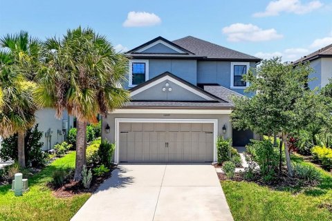 House in Bradenton, Florida 4 bedrooms, 241.55 sq.m. № 2157979 - photo 2