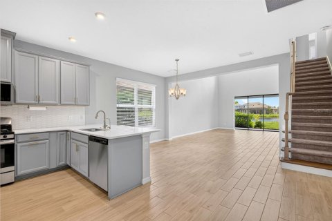 House in Bradenton, Florida 4 bedrooms, 241.55 sq.m. № 2157979 - photo 8
