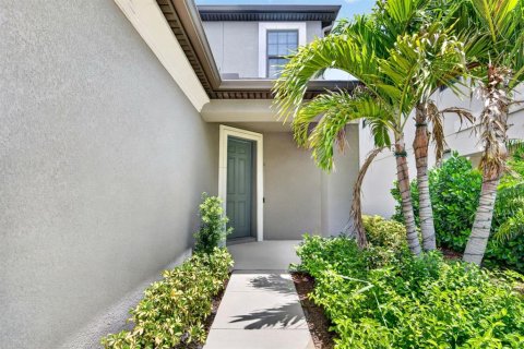 House in Bradenton, Florida 4 bedrooms, 241.55 sq.m. № 2157979 - photo 3