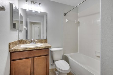 Touwnhouse à vendre à Orlando, Floride: 3 chambres, 147.9 m2 № 2167428 - photo 21
