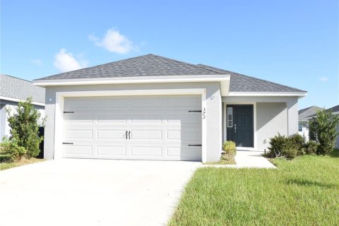 Casa en Auburndale, Florida 3 dormitorios, 138.15 m2 № 2371741