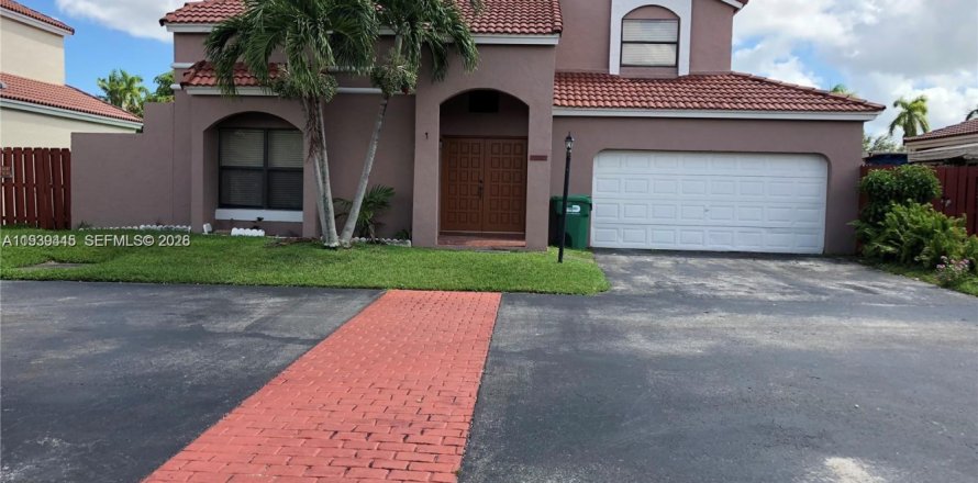 Дом в Майами, Флорида 4 спальни, 149.94м2 № 1997265