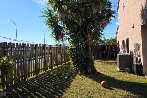 Снять в аренду виллу или дом в Майами, Флорида 4 спальни, 149.94м2, № 1997265 - фото 7