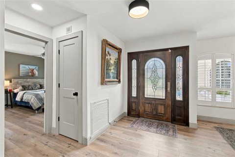 House in Tampa, Florida 4 bedrooms, 201.51 sq.m. № 2393709 - photo 5