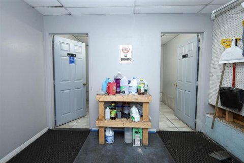 Commercial property in Orlando, Florida 371.24 sq.m. № 2235180 - photo 20