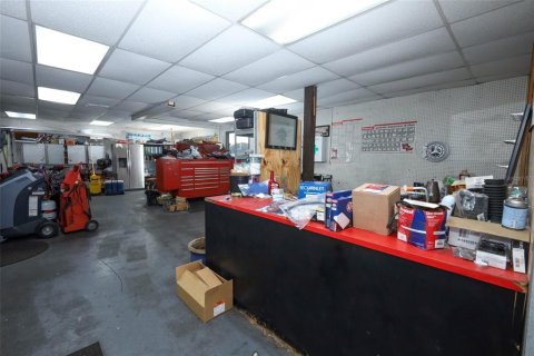 Commercial property in Orlando, Florida 371.24 sq.m. № 2235180 - photo 15