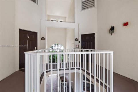 Condo in Doral, Florida, 3 bedrooms  № 1850716 - photo 15