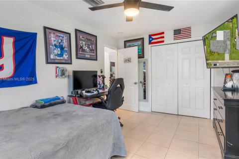 House in Cooper City, Florida 3 bedrooms, 108.6 sq.m. № 1822254 - photo 23