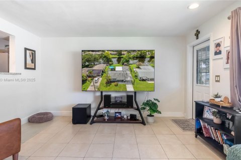 House in Cooper City, Florida 3 bedrooms, 108.6 sq.m. № 1822254 - photo 10