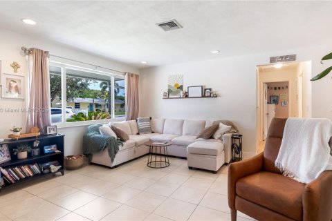 House in Cooper City, Florida 3 bedrooms, 108.6 sq.m. № 1822254 - photo 9
