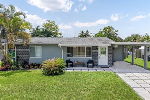 House in Cooper City, Florida 3 bedrooms, 108.6 sq.m. № 1822254 - photo 1
