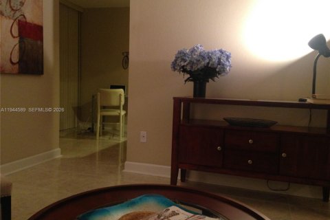 Copropriété à louer à Sunny Isles Beach, Floride: 1 chambre, 67.35 m2 № 2001099 - photo 9