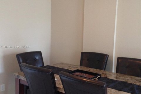 Copropriété à louer à Sunny Isles Beach, Floride: 1 chambre, 67.35 m2 № 2001099 - photo 3