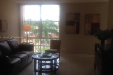 Copropriété à louer à Sunny Isles Beach, Floride: 1 chambre, 67.35 m2 № 2001099 - photo 8