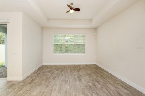 House in Orlando, Florida 4 bedrooms, 169.83 sq.m. № 2411656 - photo 13