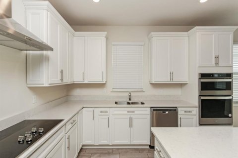 House in Orlando, Florida 4 bedrooms, 169.83 sq.m. № 2411656 - photo 9