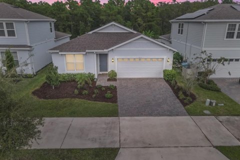 House in Orlando, Florida 4 bedrooms, 169.83 sq.m. № 2411656
