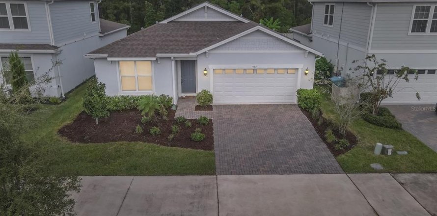 House in Orlando, Florida 4 bedrooms, 169.83 sq.m. № 2411656