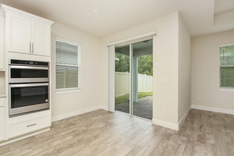 House in Orlando, Florida 4 bedrooms, 169.83 sq.m. № 2411656 - photo 10