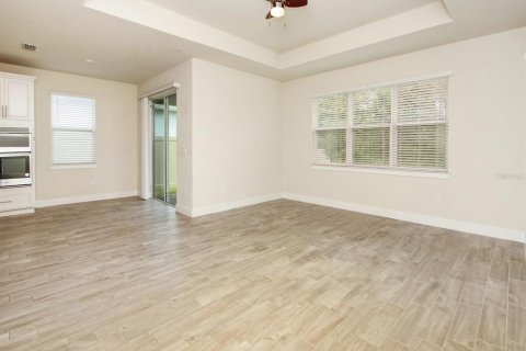 House in Orlando, Florida 4 bedrooms, 169.83 sq.m. № 2411656 - photo 12