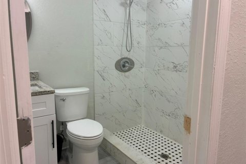 Villa ou maison à louer à Eustis, Floride: 2 chambres, 139.35 m2 № 2431725 - photo 16