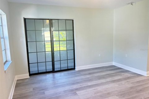 Villa ou maison à louer à Eustis, Floride: 2 chambres, 139.35 m2 № 2431725 - photo 23
