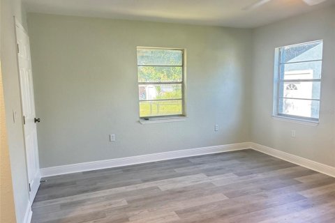 Villa ou maison à louer à Eustis, Floride: 2 chambres, 139.35 m2 № 2431725 - photo 20